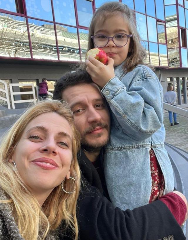 Melis KIZLAR 2'yi duyuyor