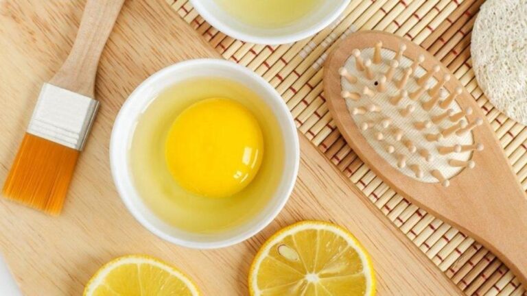 Saç dökülmesini durduran tarif! Bakımsız ve dökülen saçlara doğal çözüm!