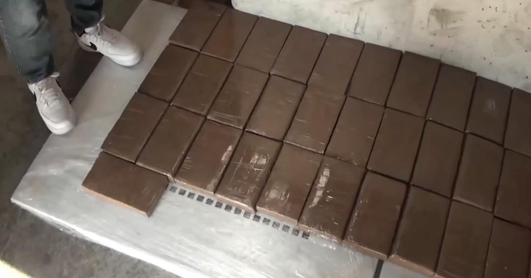 Bıçaklandıkları yer şaşırdı! İstanbul'daki narkotik ekipleri düğmeye bastı: römorkun dışında 60 kilo kokain 5