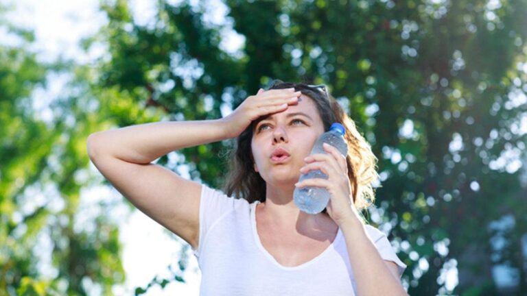 Rekor sıcaklıklarda uzmanlar uyarıyor: SUSAMAYI BEKLEMEDEN SU İÇİN